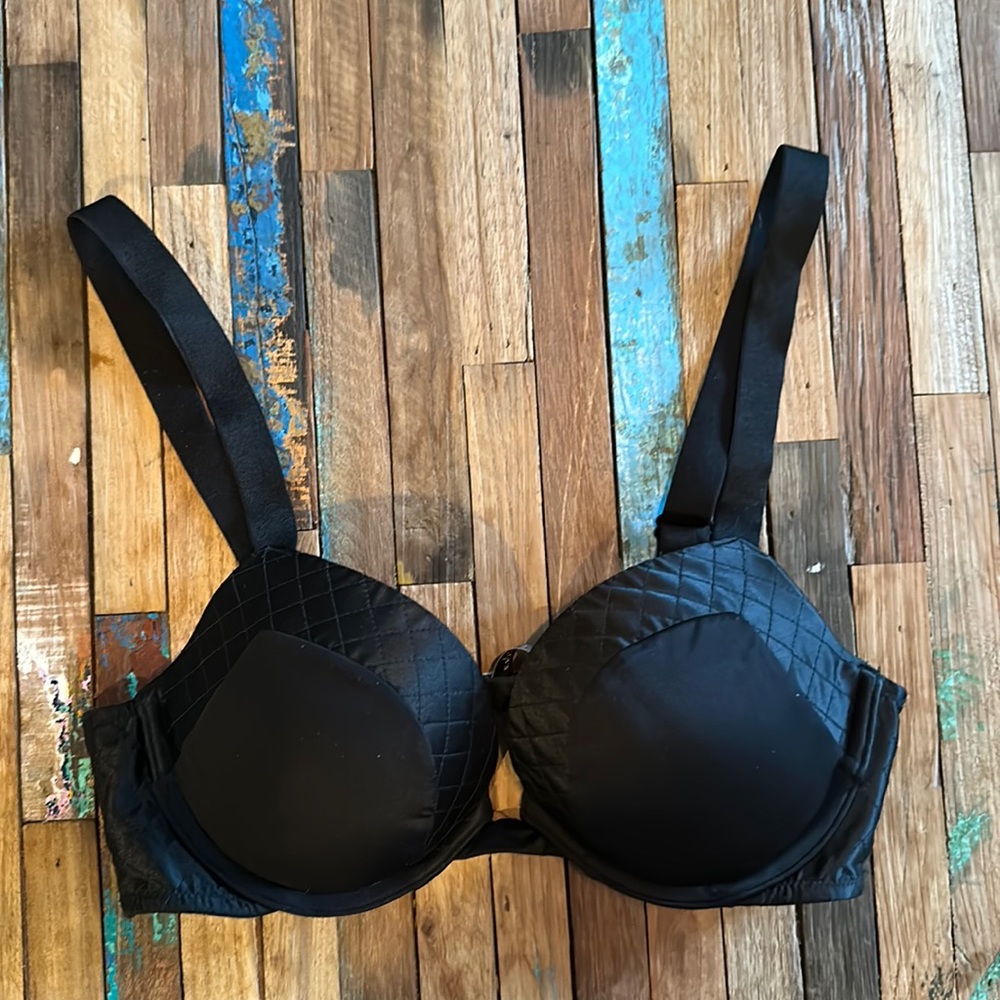 Victoria’s Secret Very Sexy Push Up Bra Sz 34B